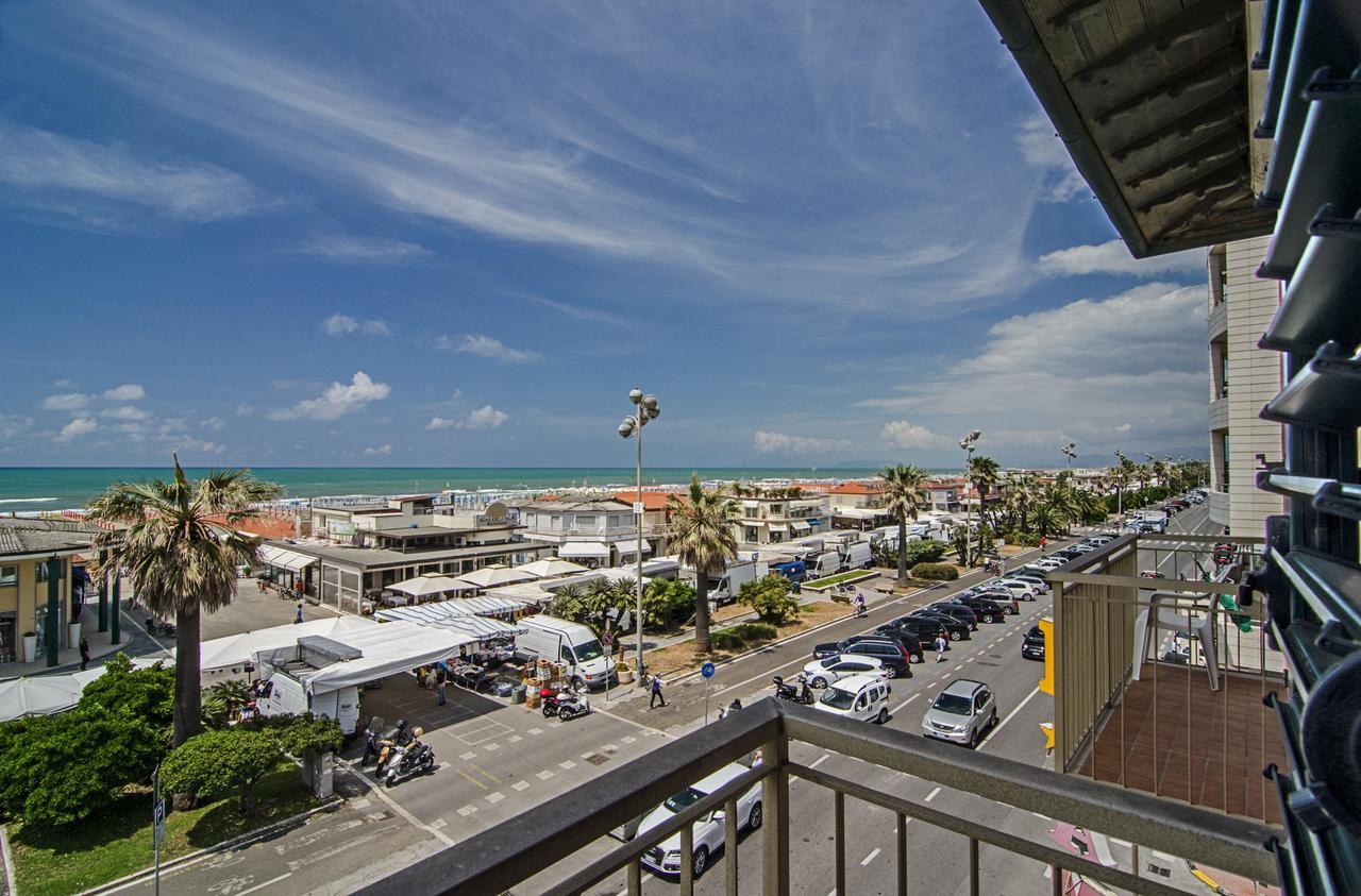 Hotel Ambra เวียเรจโจ ภายนอก รูปภาพ
